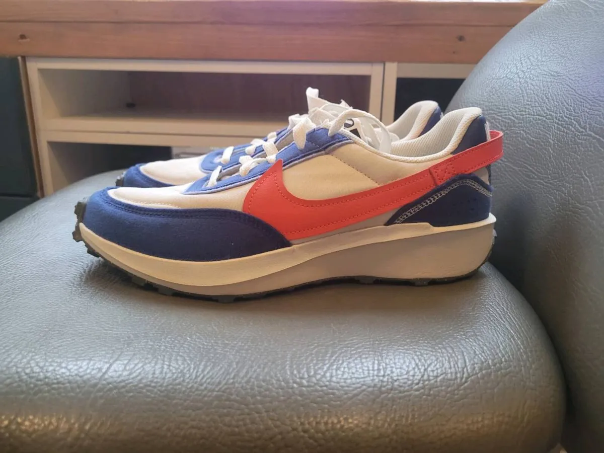 Nike shoes - Image 1