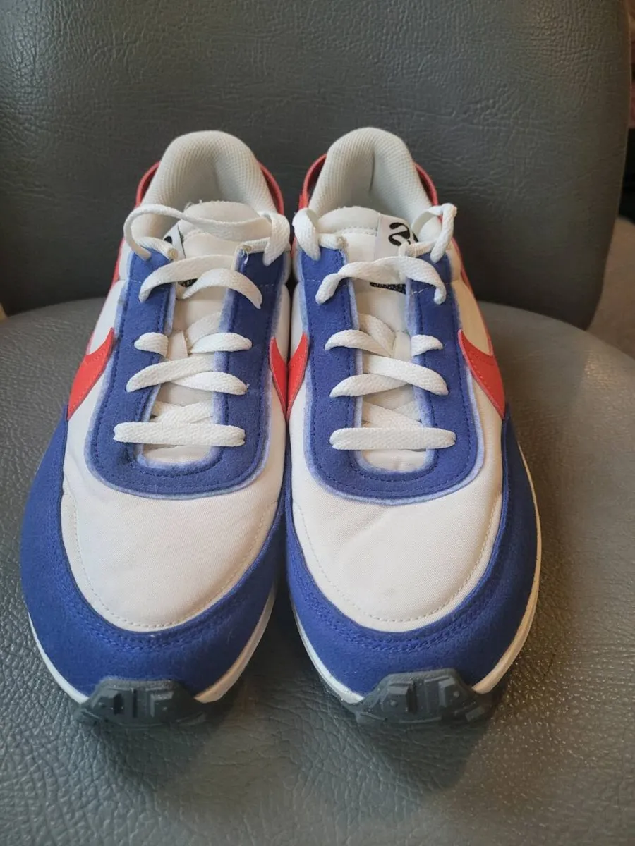 Nike shoes - Image 2