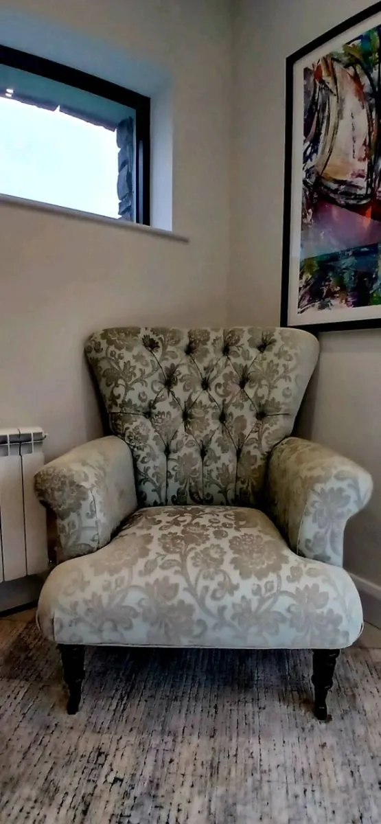 Solid Arm Chair - Image 3