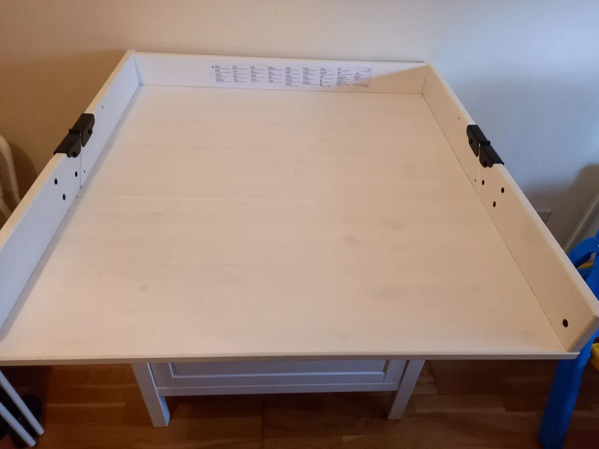 Changing table - Image 3