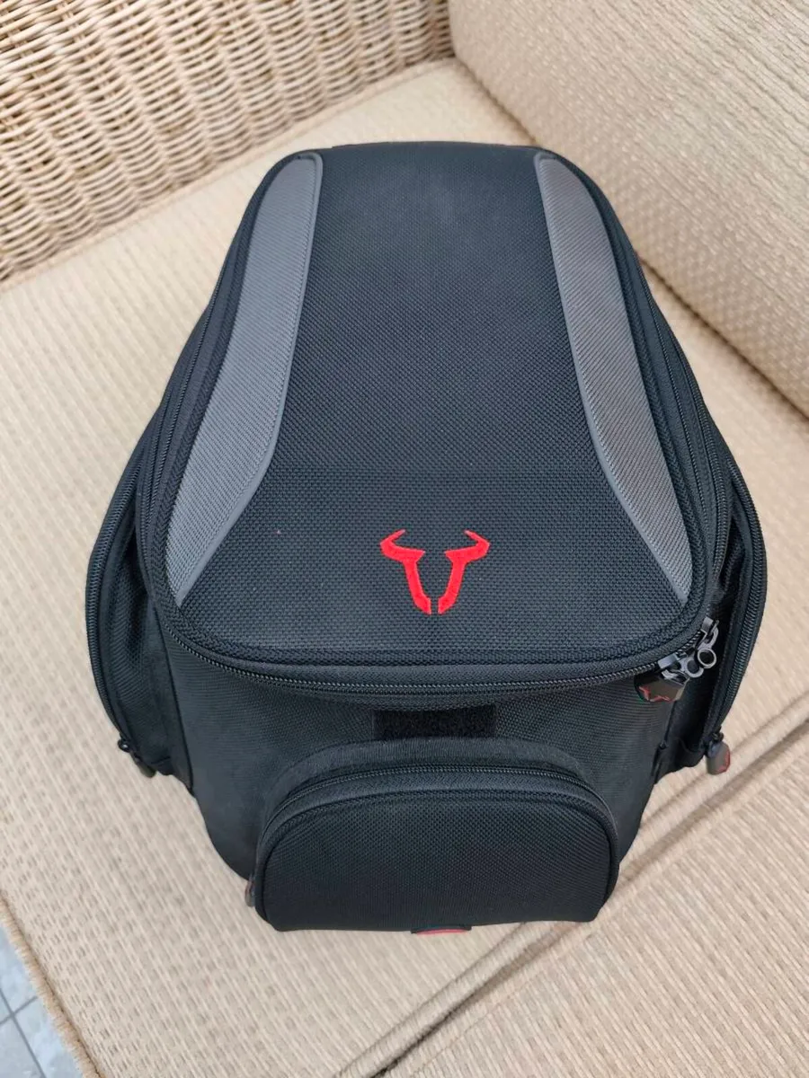 SW MOTECK PRO city tank bag motorcycle - Image 1