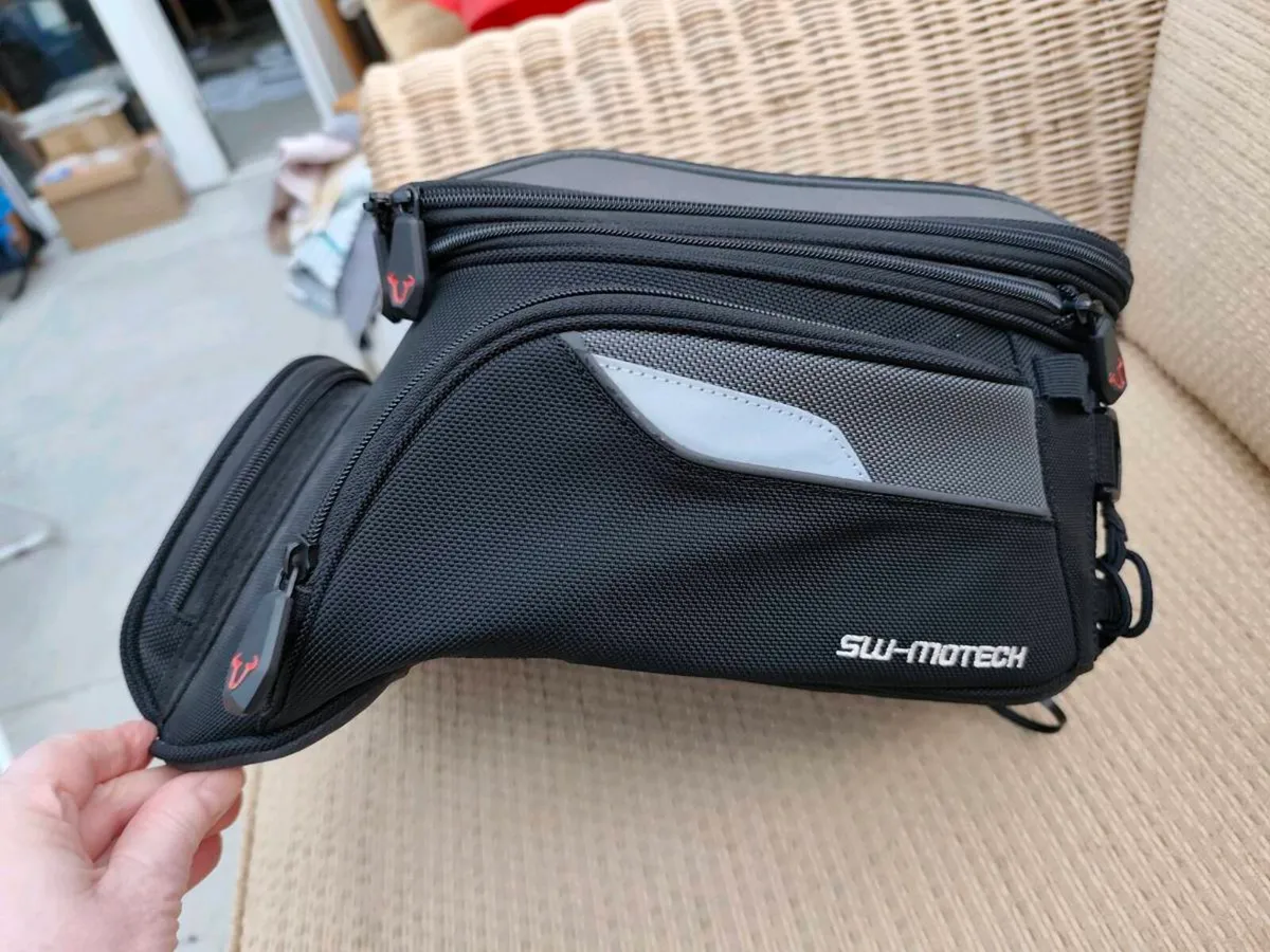 SW MOTECK PRO city tank bag motorcycle - Image 2