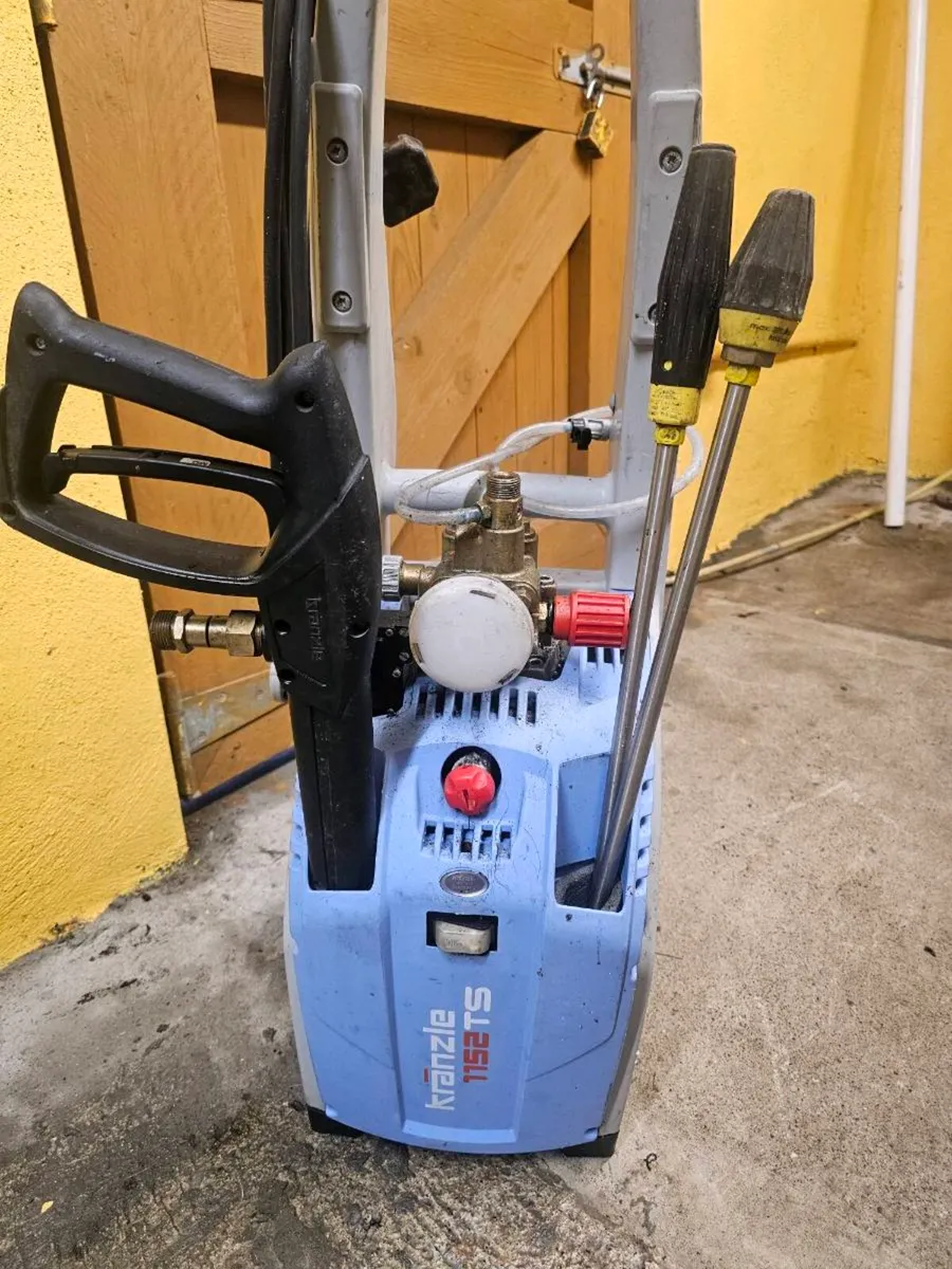 Power washer - Image 1