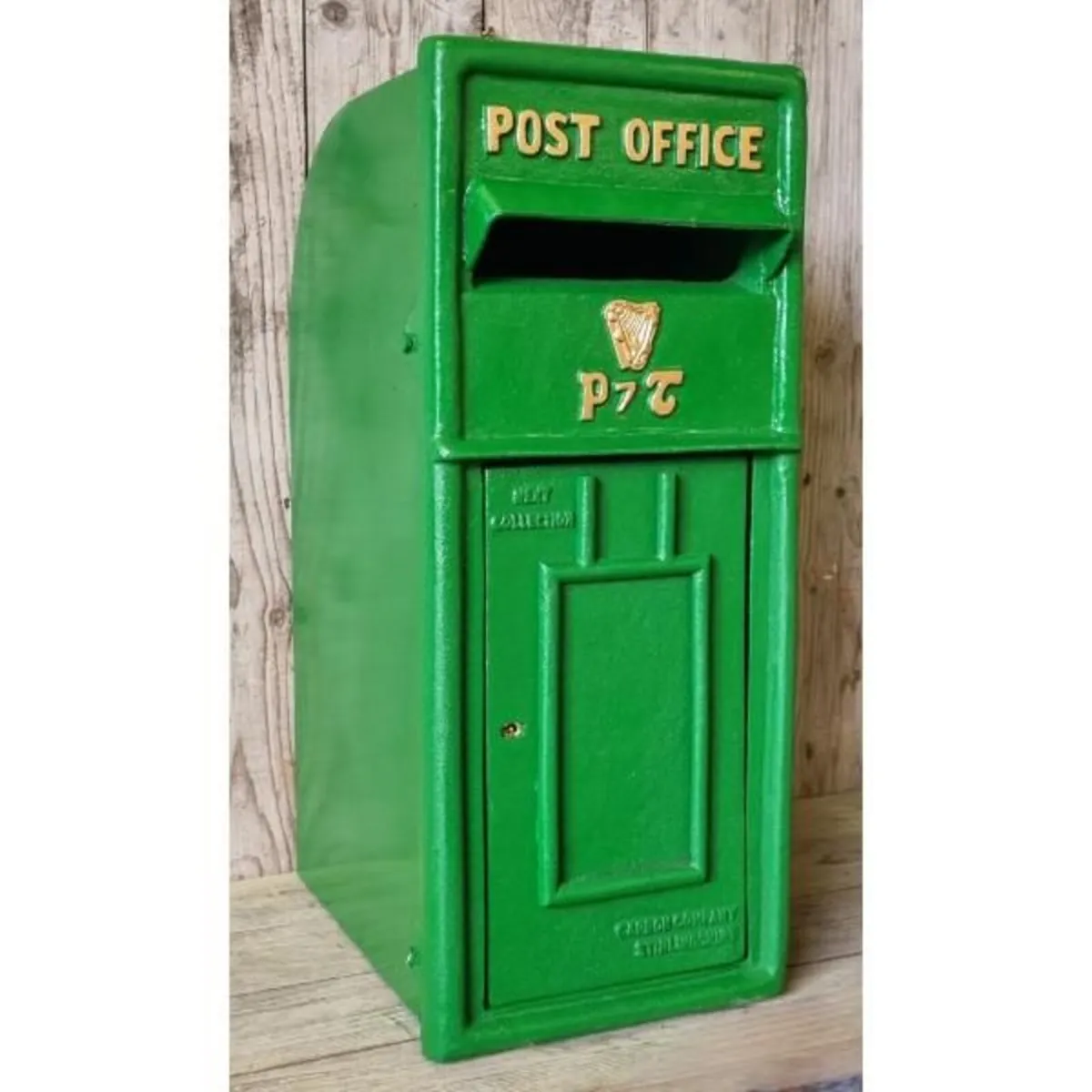 Irish Cast Iron Post Box H233 - Image 2