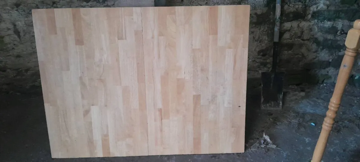 Dining table - Image 1