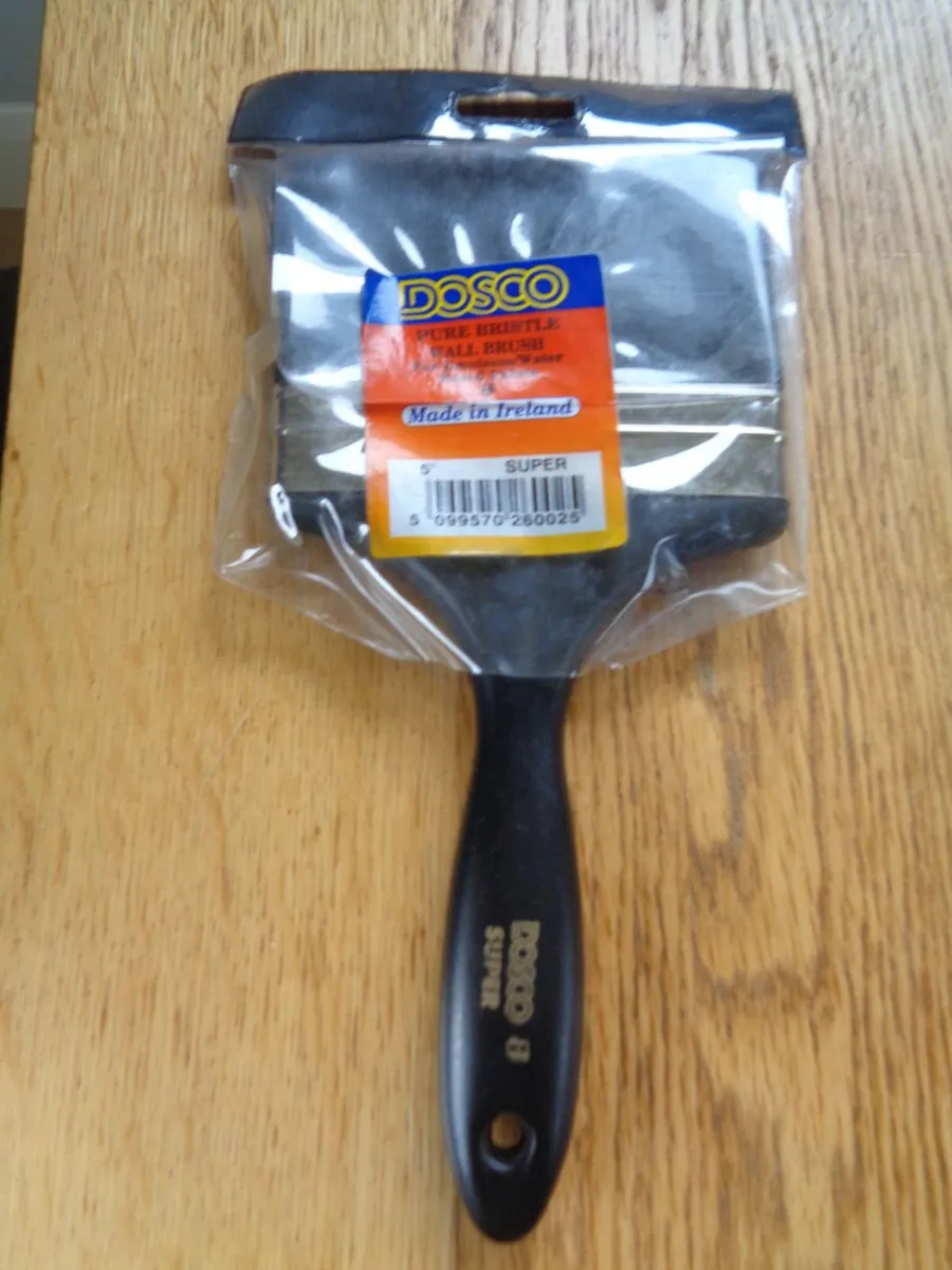 Dosco 5" Pure Bristle Wall Brushes x 2 for Sale - Image 2