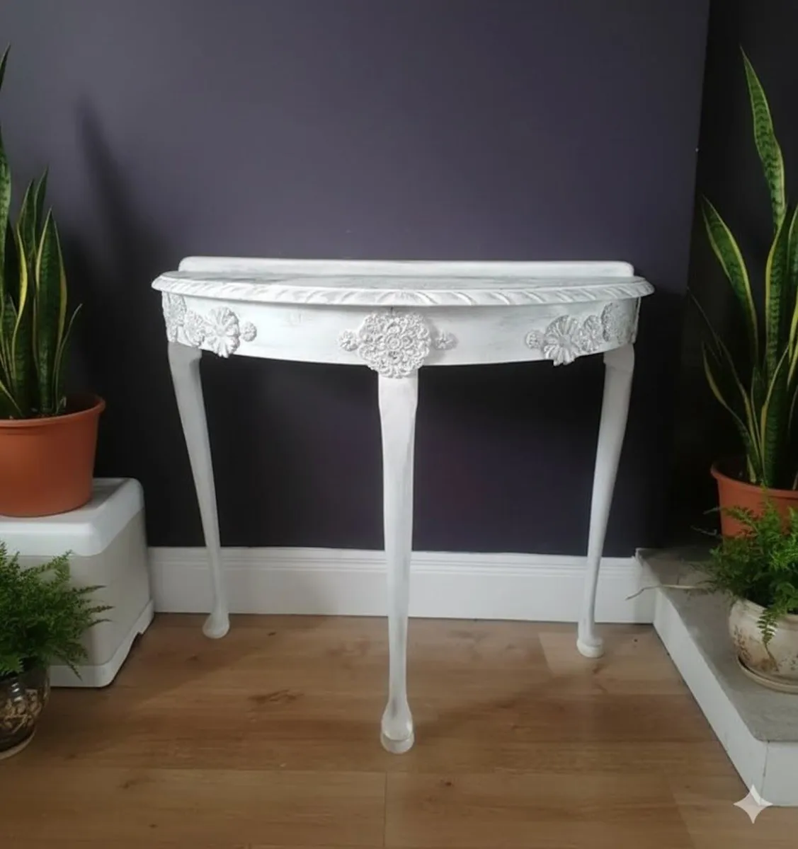Sonville House Decorative Console Table - Image 2