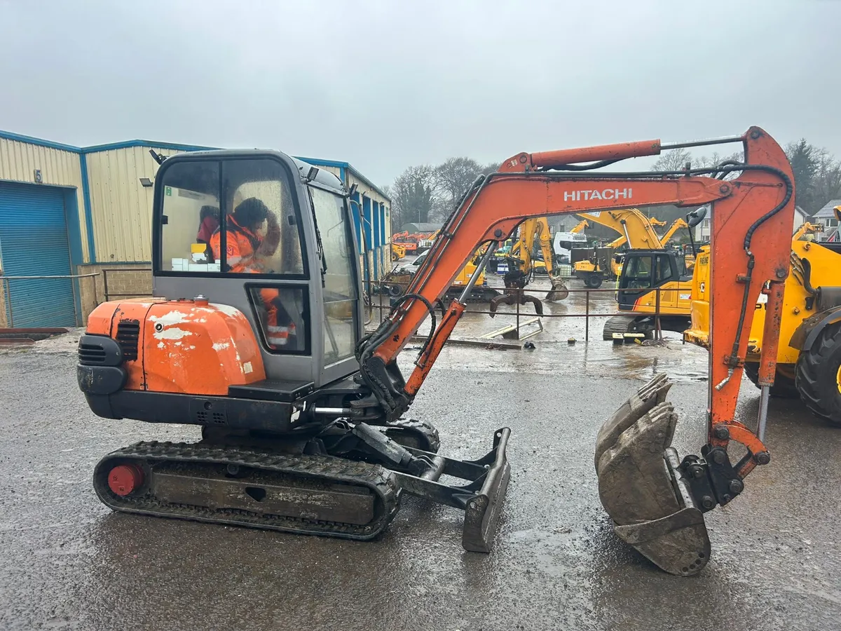 2006 Hitachi ZX30 - MULLANS - Image 4
