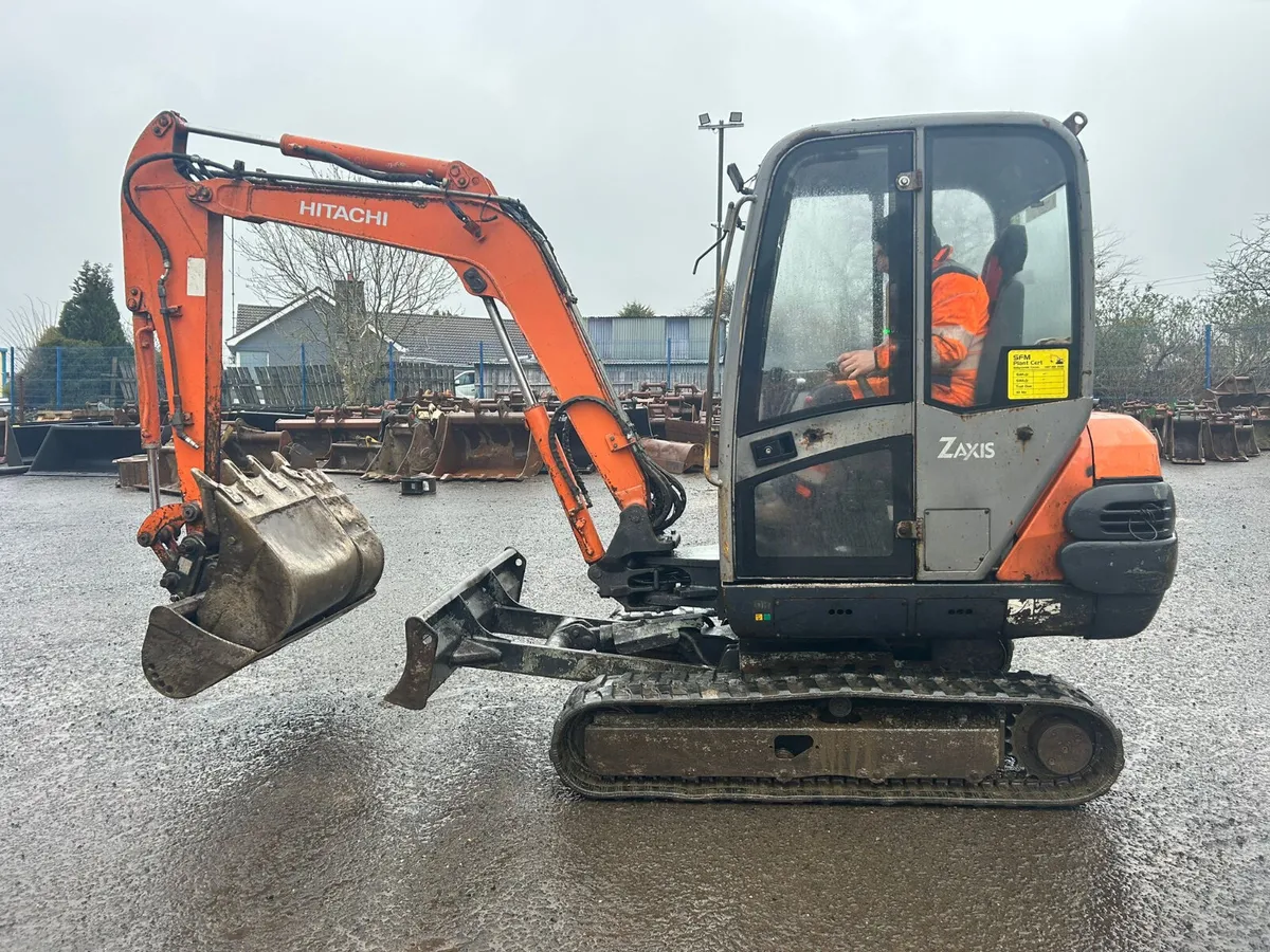 2006 Hitachi ZX30 - MULLANS - Image 1
