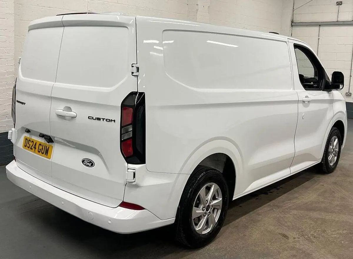 2024 Ford Transit Custom Panel Van - Image 4