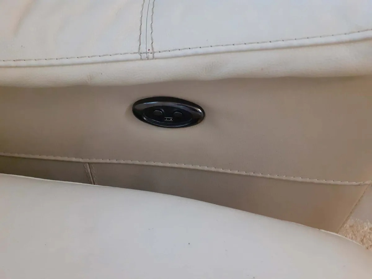 Three piece one piece for sale - Image 3