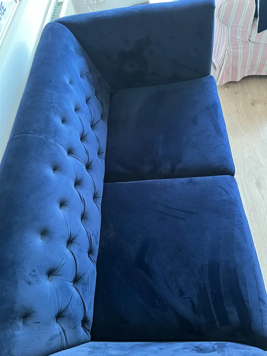 Velvet sofa - Image 2