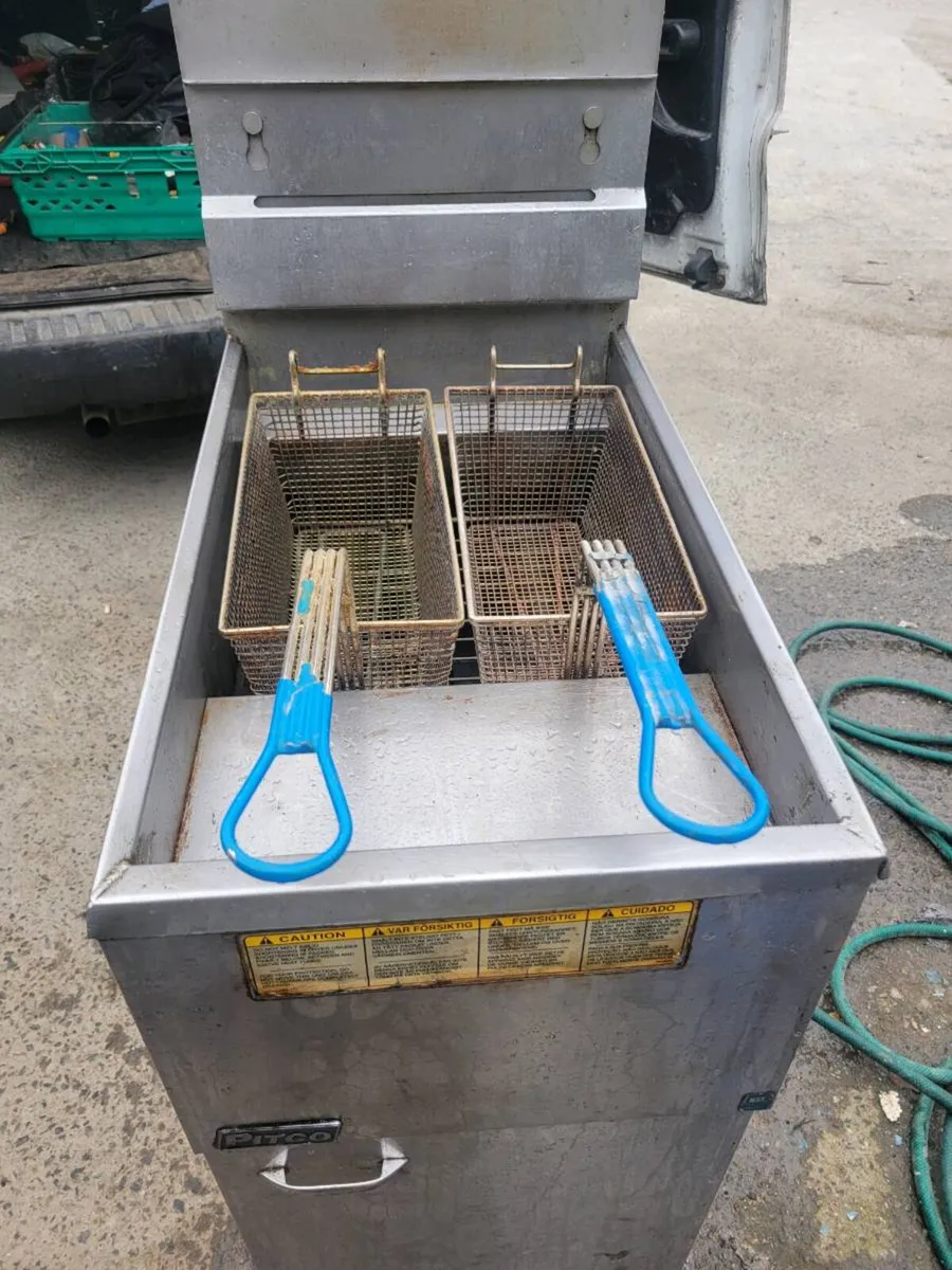 Fryer 3 Burner LP Gas Fryer PITCO - Image 2