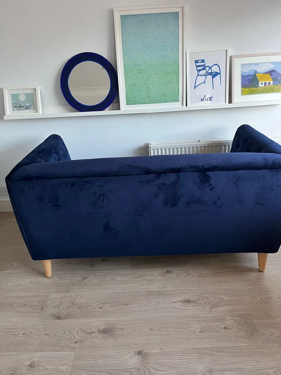 Velvet sofa - Image 3
