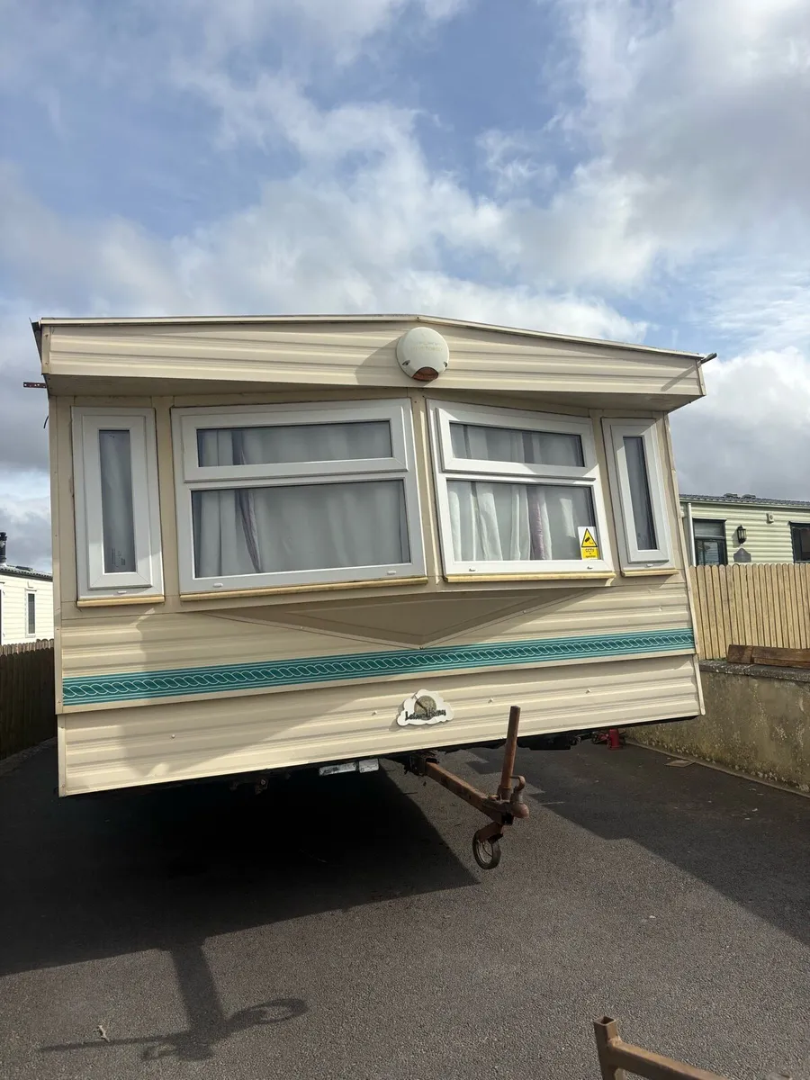 Mobile home double glazed central heated - Image 1