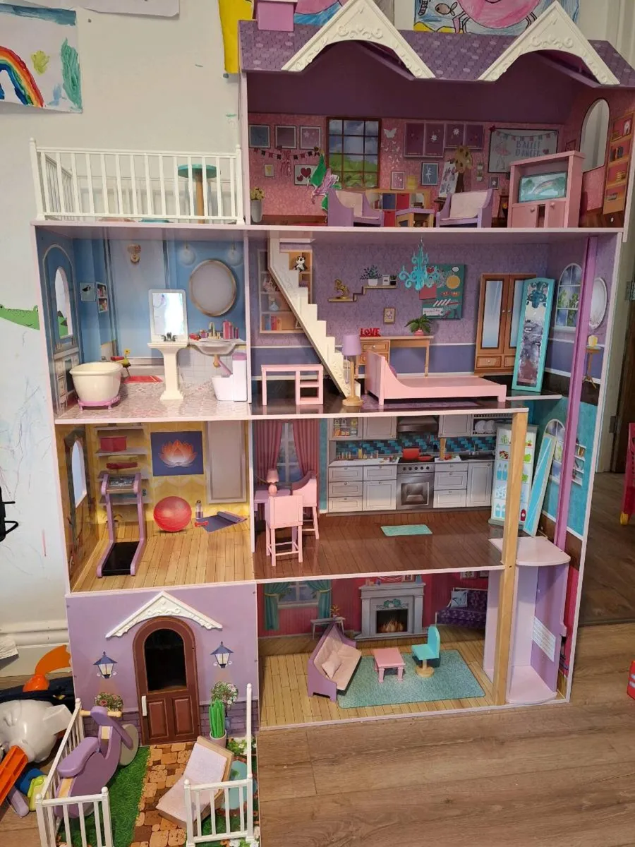 Dolls house - Image 3