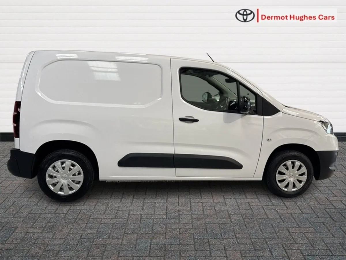 Toyota Proace City 1.5 GX SWB 650KG - Image 3