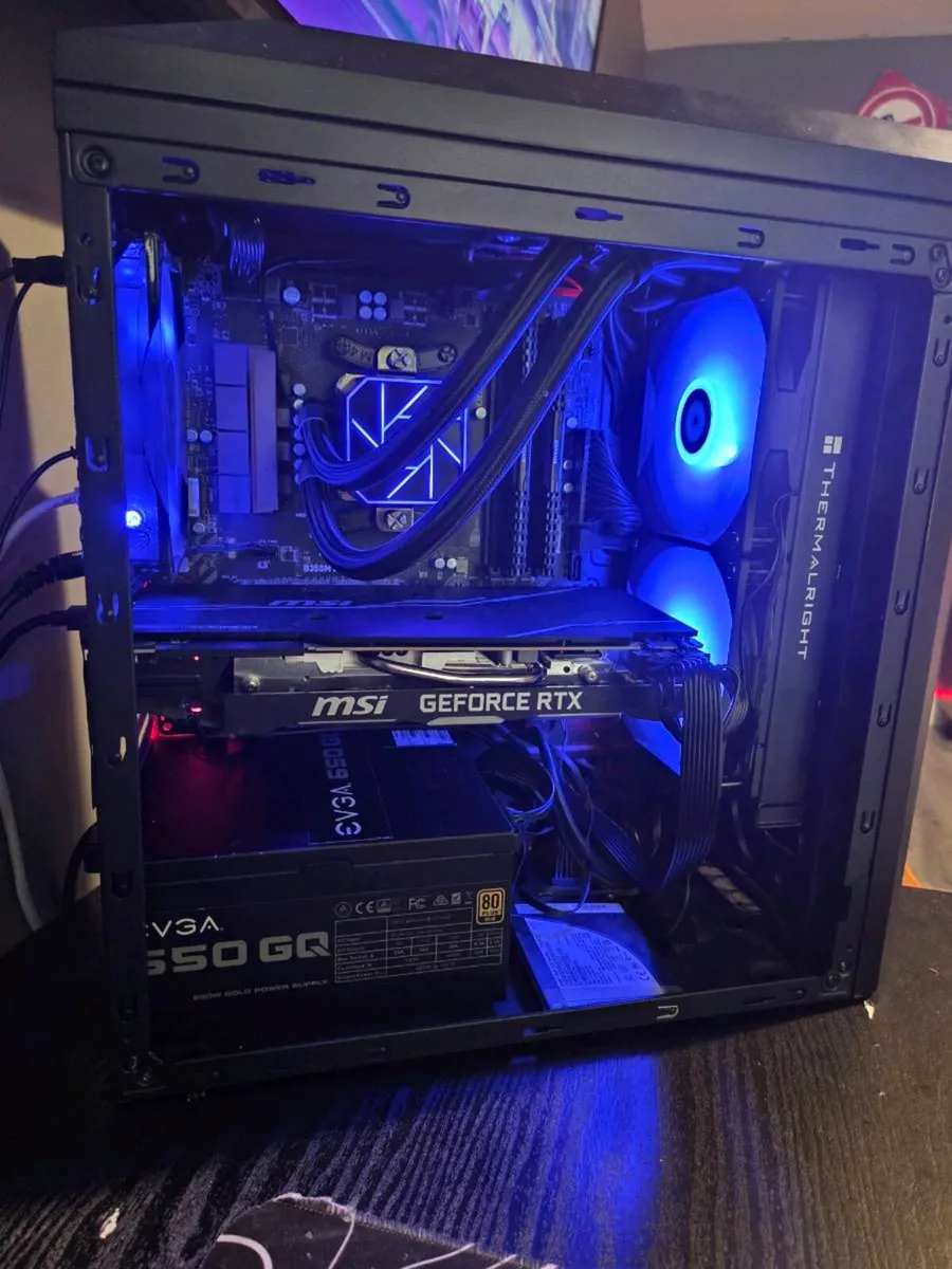 Gaming pc and monitor - Image 3