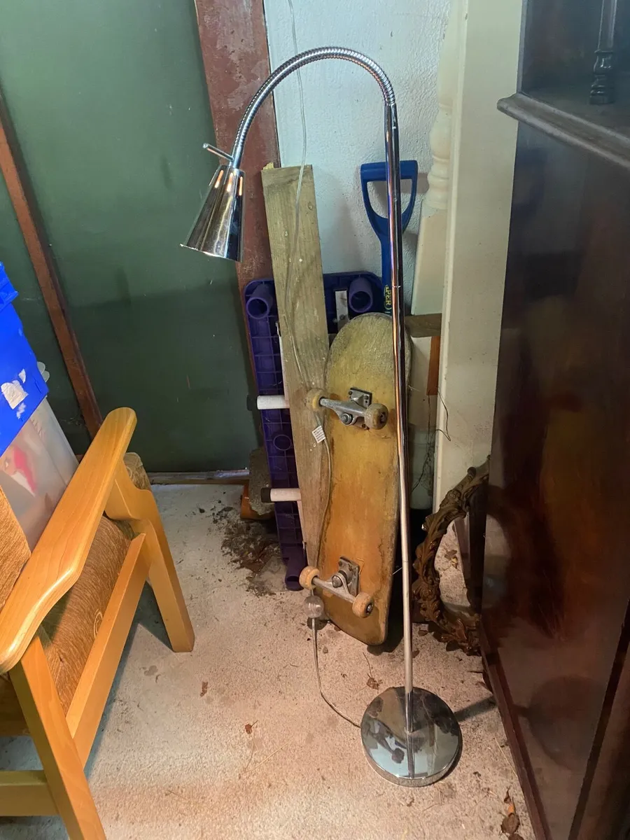 Tall floor lamp - Image 1