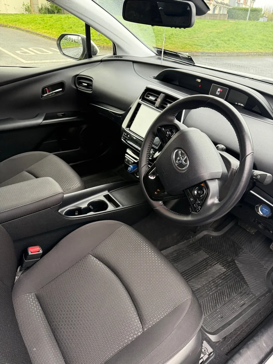 Taxi for rent - Image 4