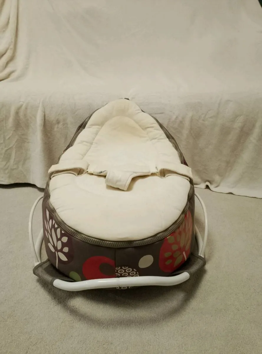 Doomo 2 in 1 seat, rocker and toy arch - Image 2