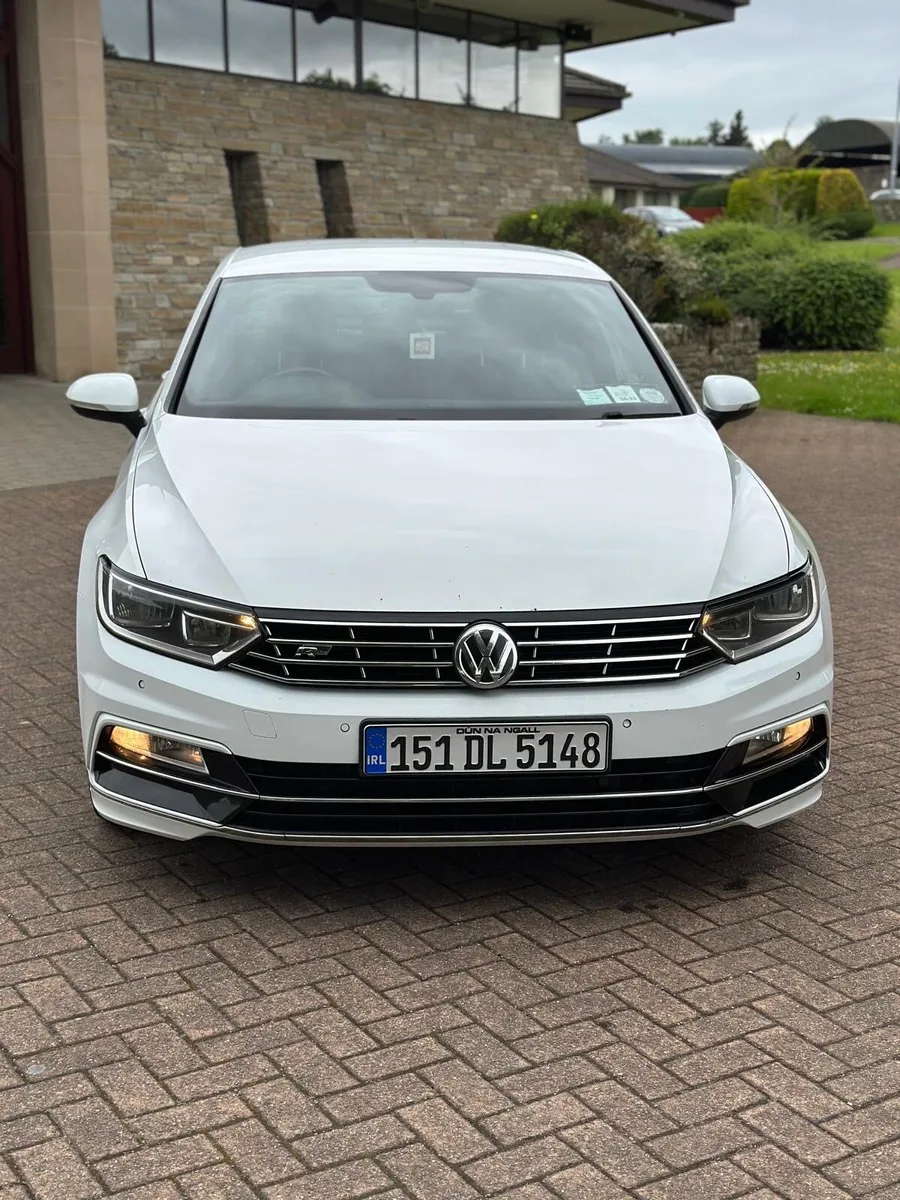 Volkswagen Passat - Image 2
