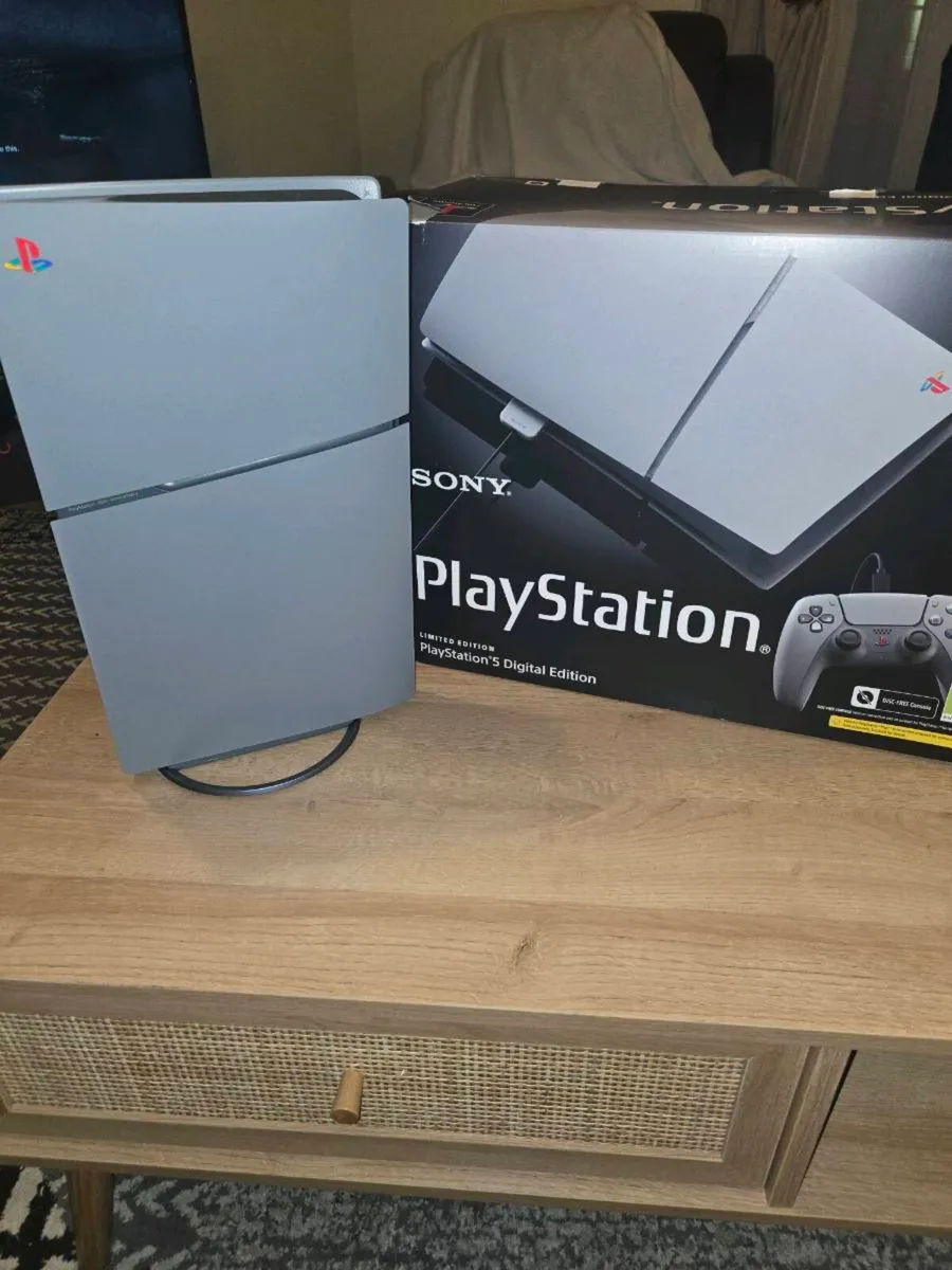 Playstation 5 30th Annivesary limted edition