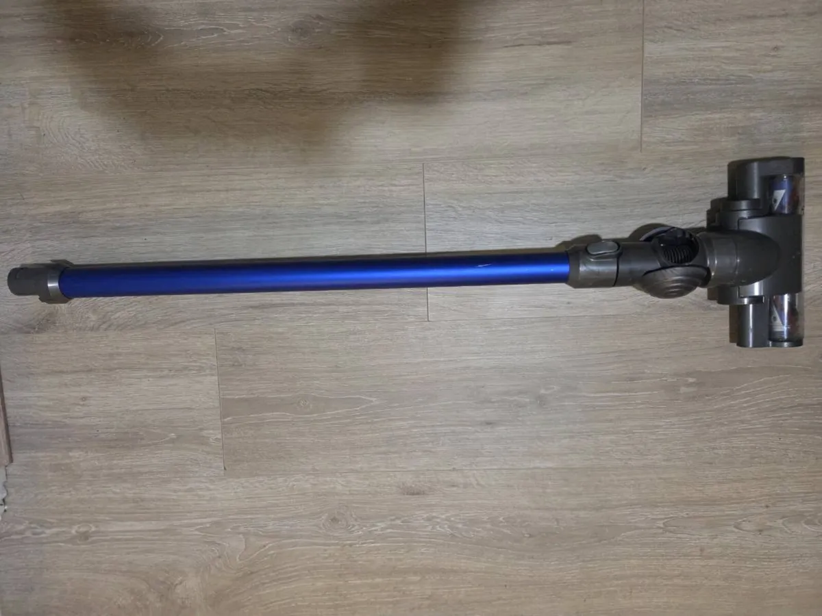 Dyson DC44 Animal Cordless Vacuum - Image 4