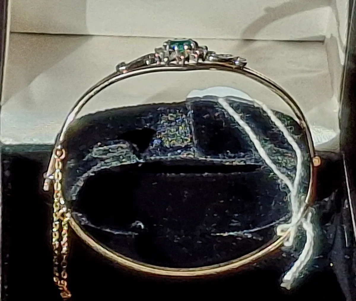 Vintage 9ct Gold Natural Emerald & Diamond Bangl. - Image 3