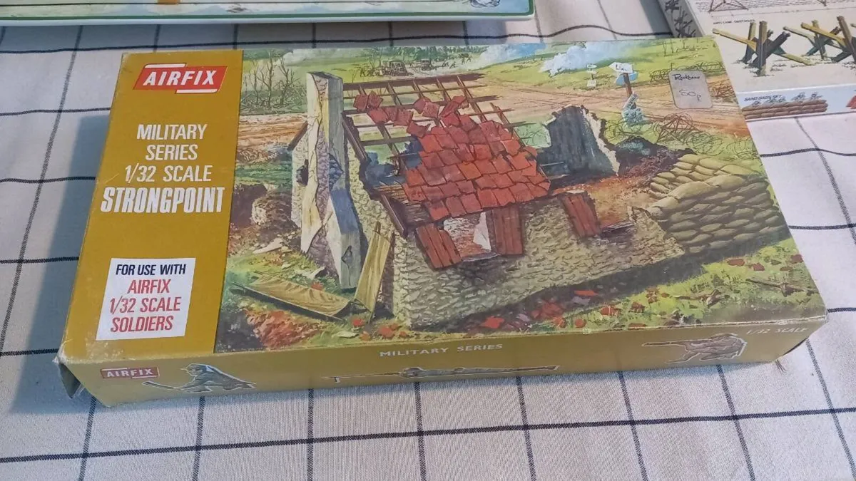 Airfix Stronghold 1/32 scale 1970's - Image 1
