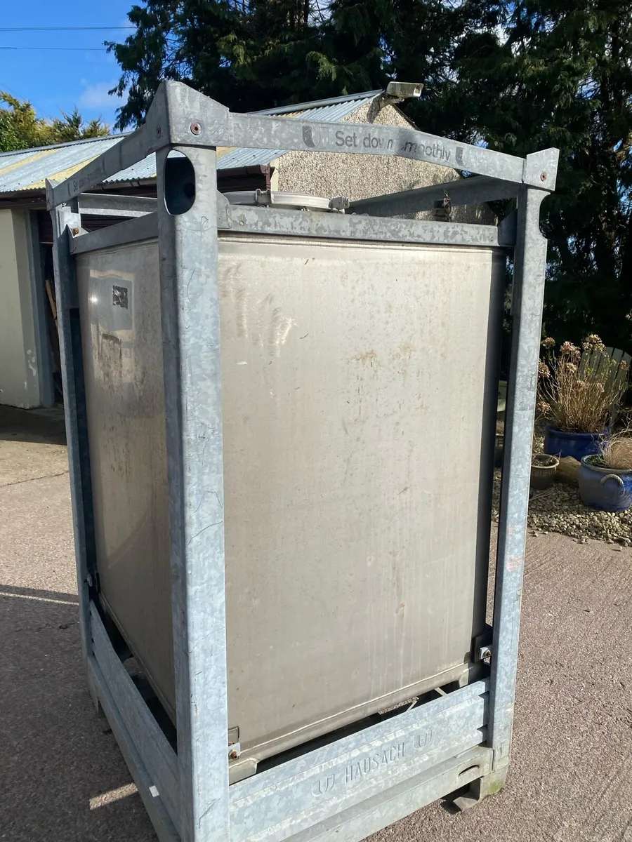 Stainless steel tanks - Image 2