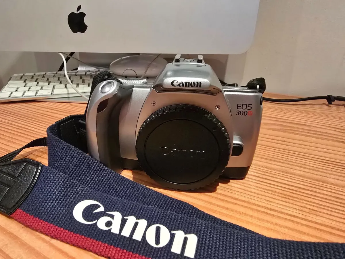 Canon EOS 300 35mm Film SLR Camera Body - Image 1