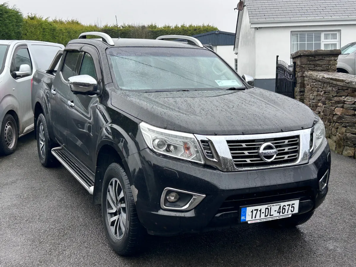 2017 Nissan Navara Tekna 2.3 DCi Twin Turbo - Image 3