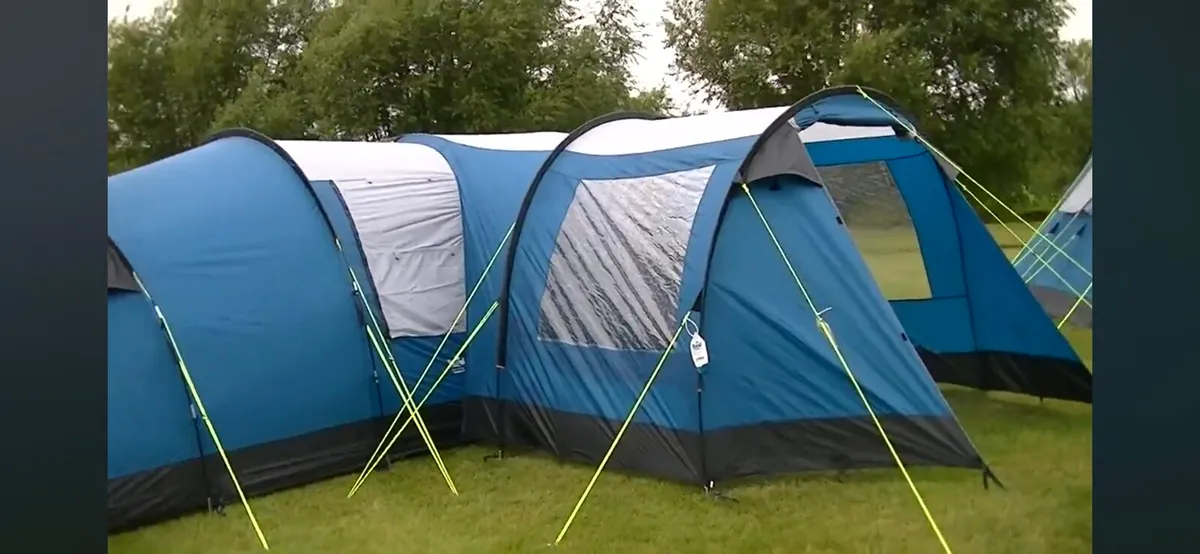 Royal Brisbane 8 person tent - Image 2