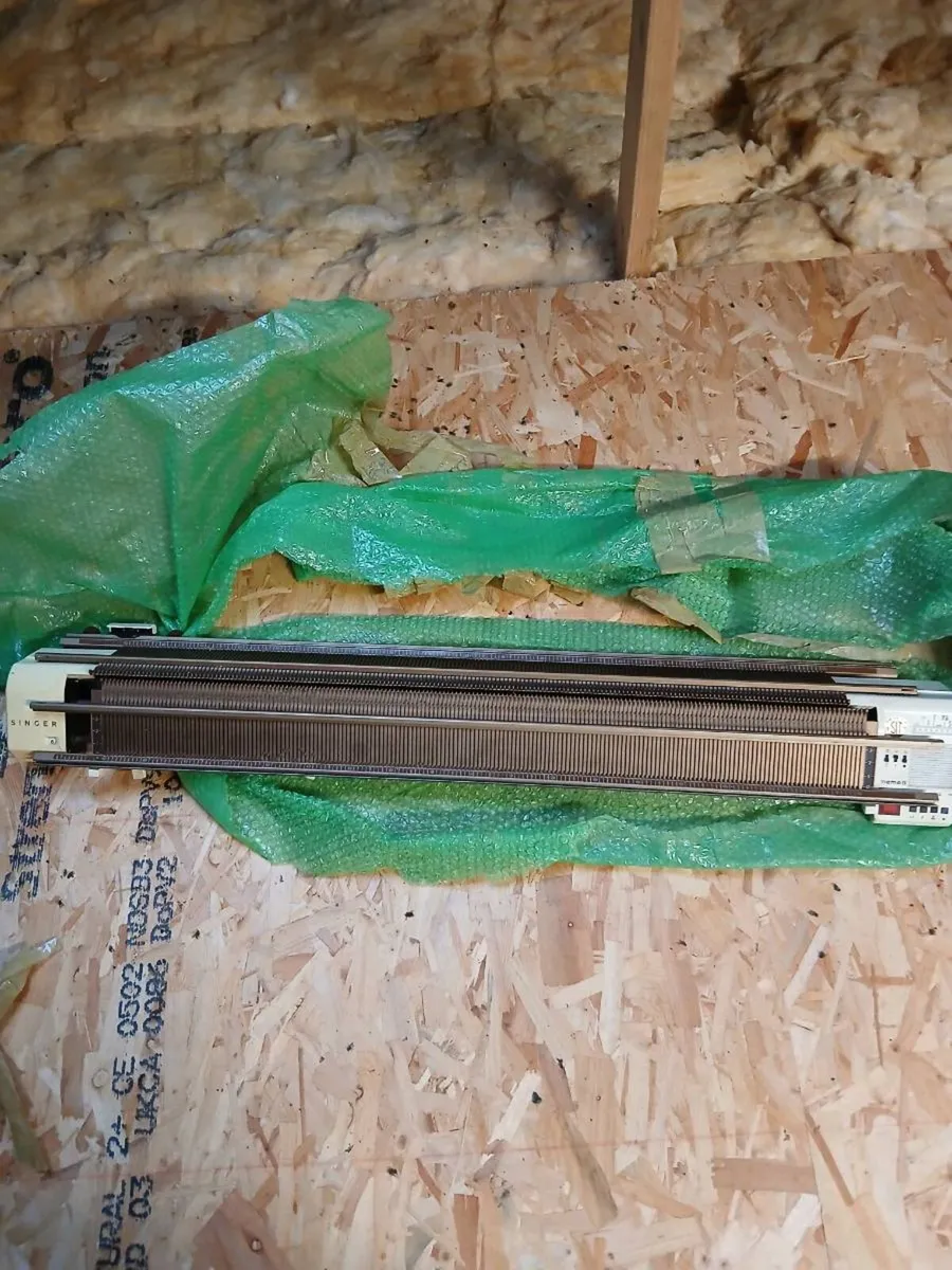 Knitting machines and ribbers - Image 4