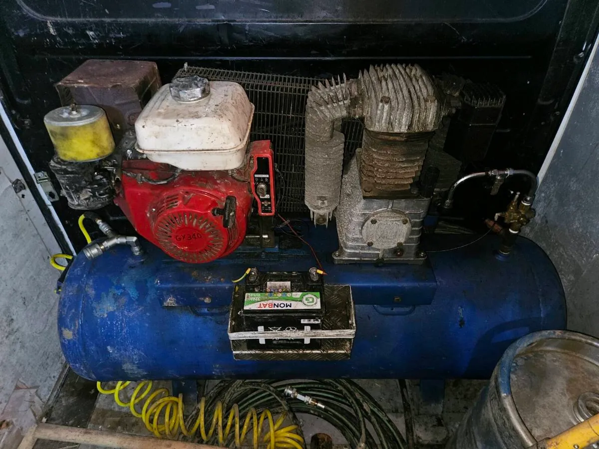 Petrol compressor - Image 1