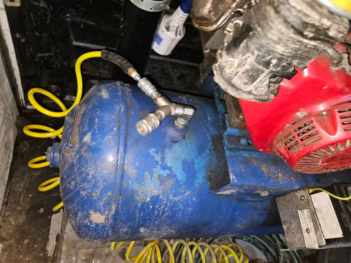 Petrol compressor - Image 4
