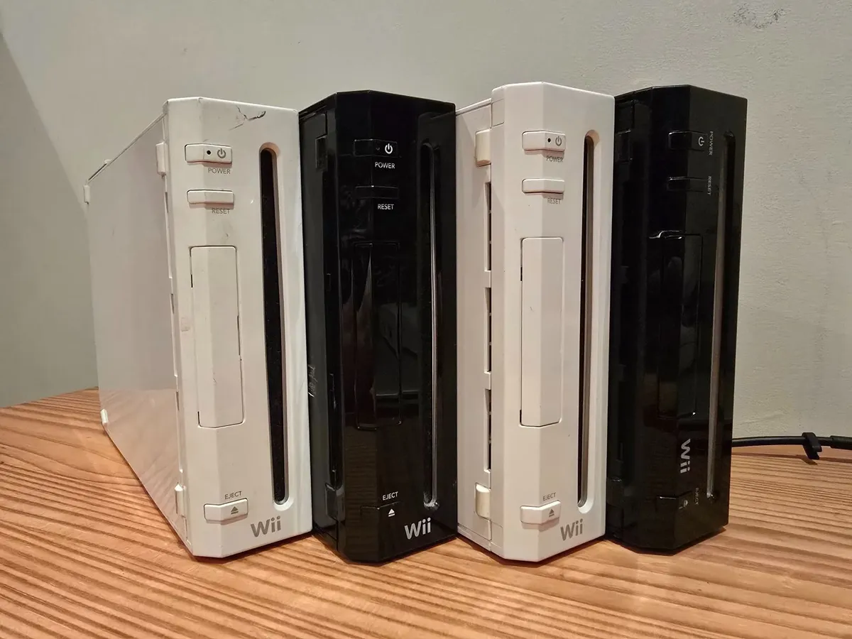 Nintendo Wii Console Bundle – Multiple Consoles - Image 1
