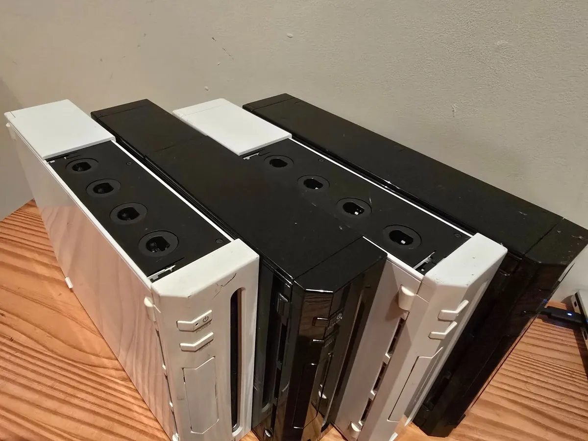Nintendo Wii Console Bundle – Multiple Consoles - Image 3