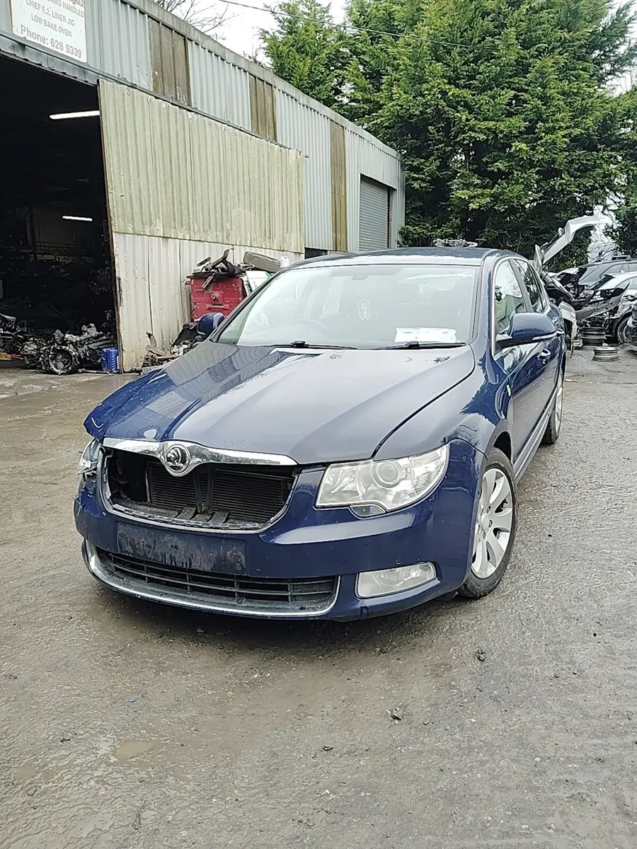 Breaking Skoda superb 2012 1.6tdi - Image 1
