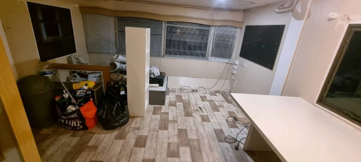 Mobile Home - Image 4