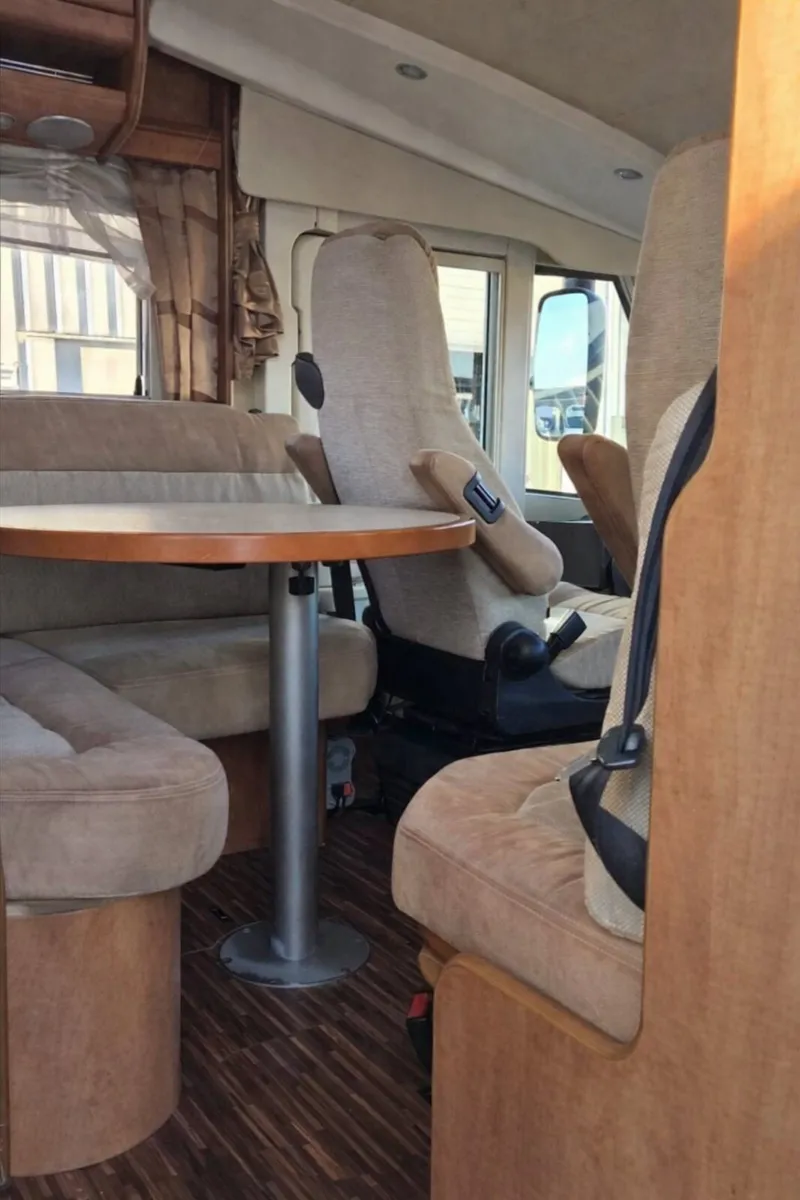 2010 CARTHAGO CHIC C-LINE A-CLASS A MUST 👀 - Image 2