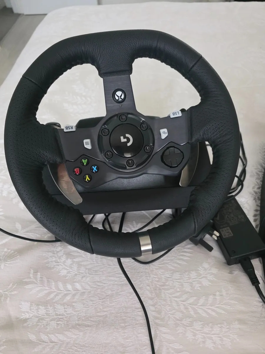 Logitech Xbox wheel & pedals - Image 1
