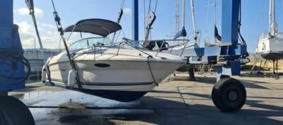 2005 SEA RAY 215 WEEKENDER - Image 1