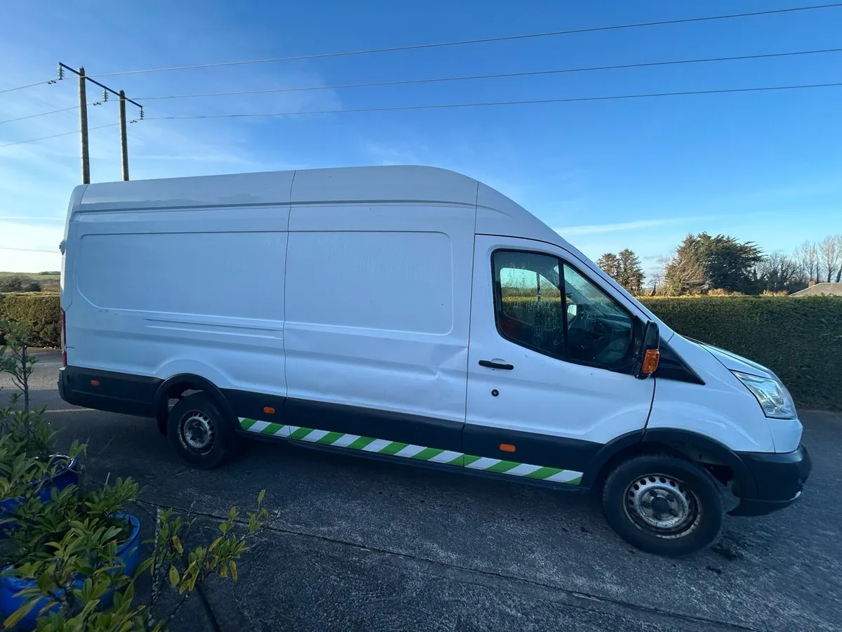 142 Ford transit suitable for camper conversion - Image 4