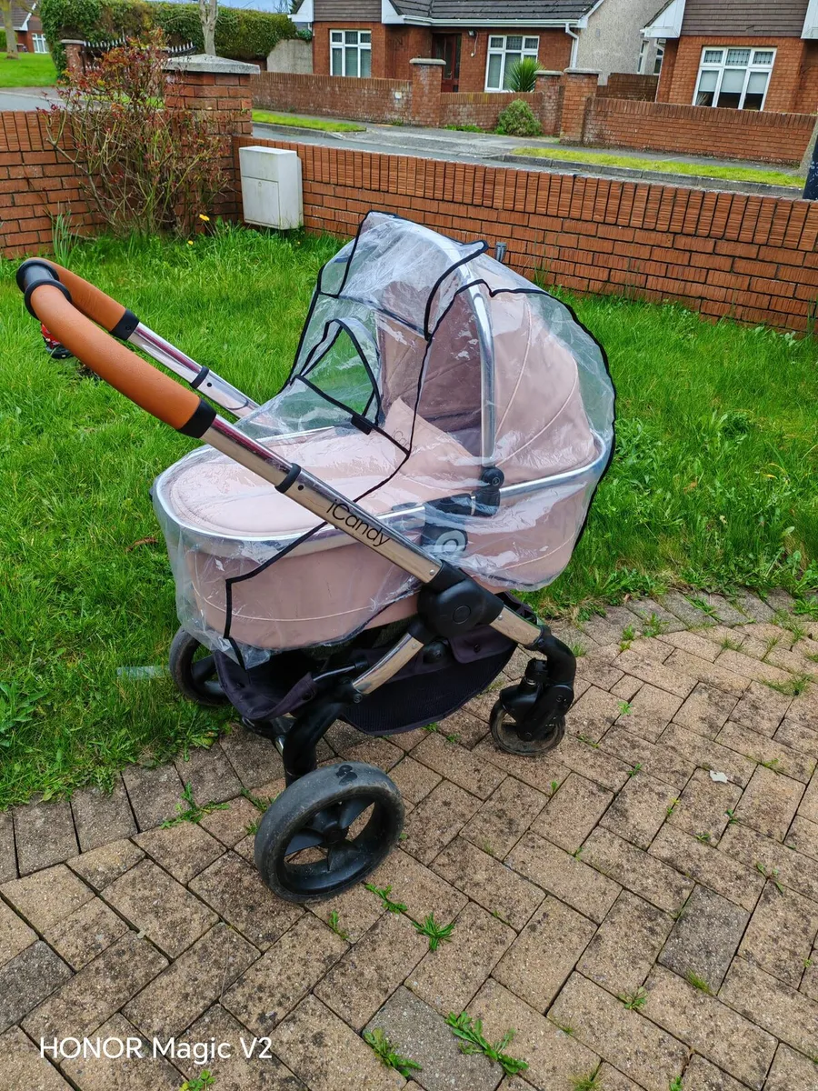 iCandy travel system and MaxiCosi carseat - Image 2