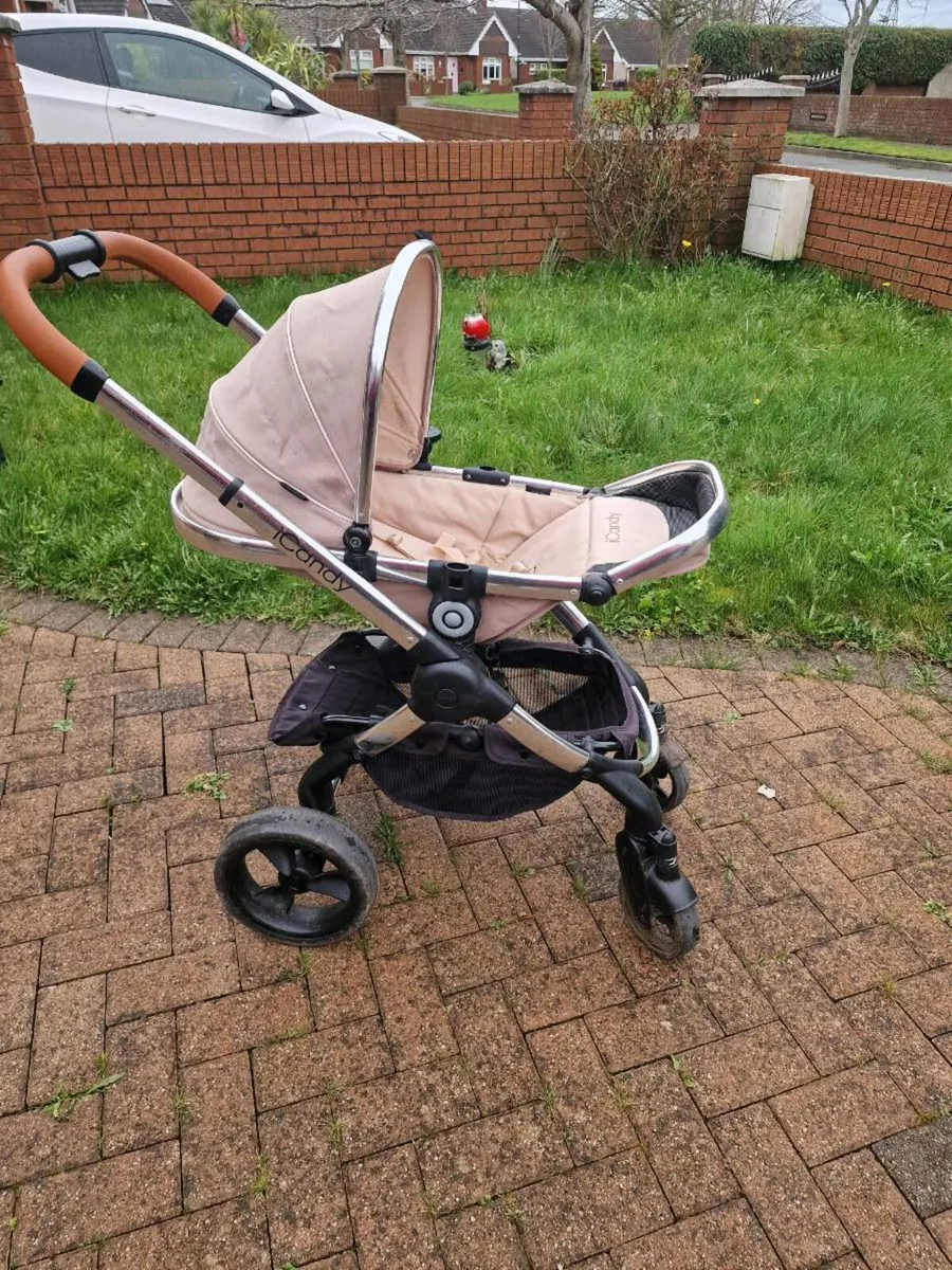 iCandy travel system and MaxiCosi carseat - Image 4