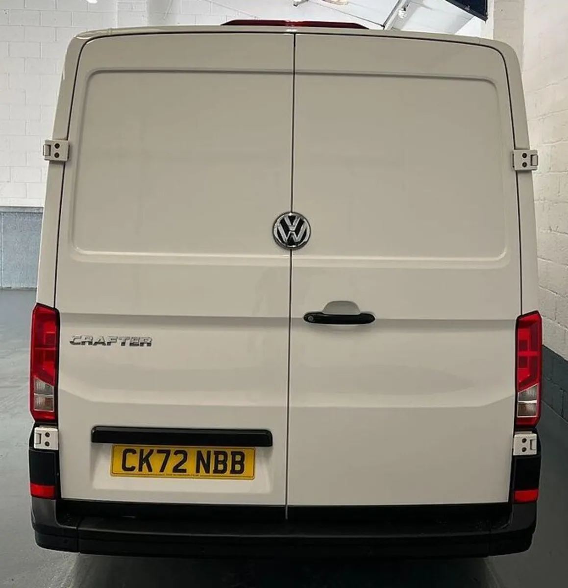 2023 Volkswagen Crafter Panel Van - Image 4
