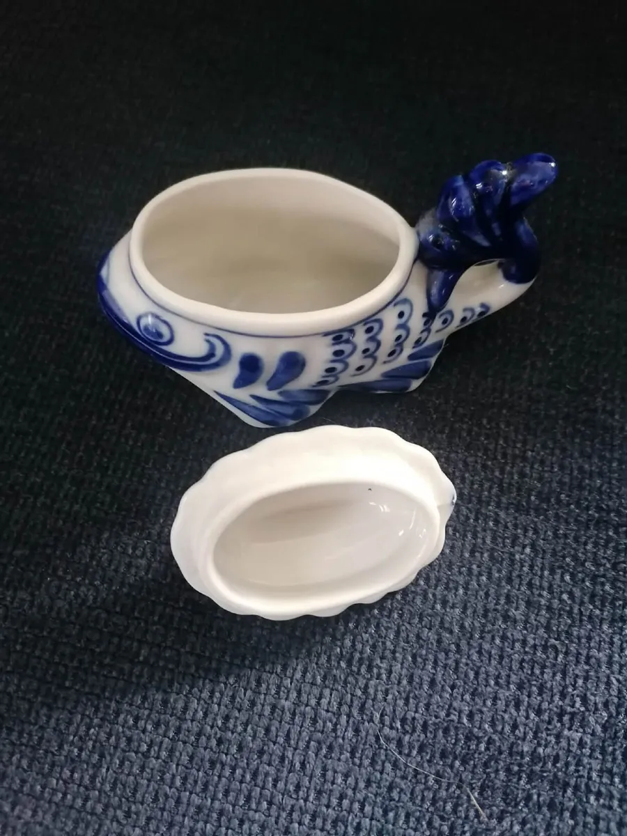 Gzhel Handmade Fish Candy Dish or Trinket Box - Image 4