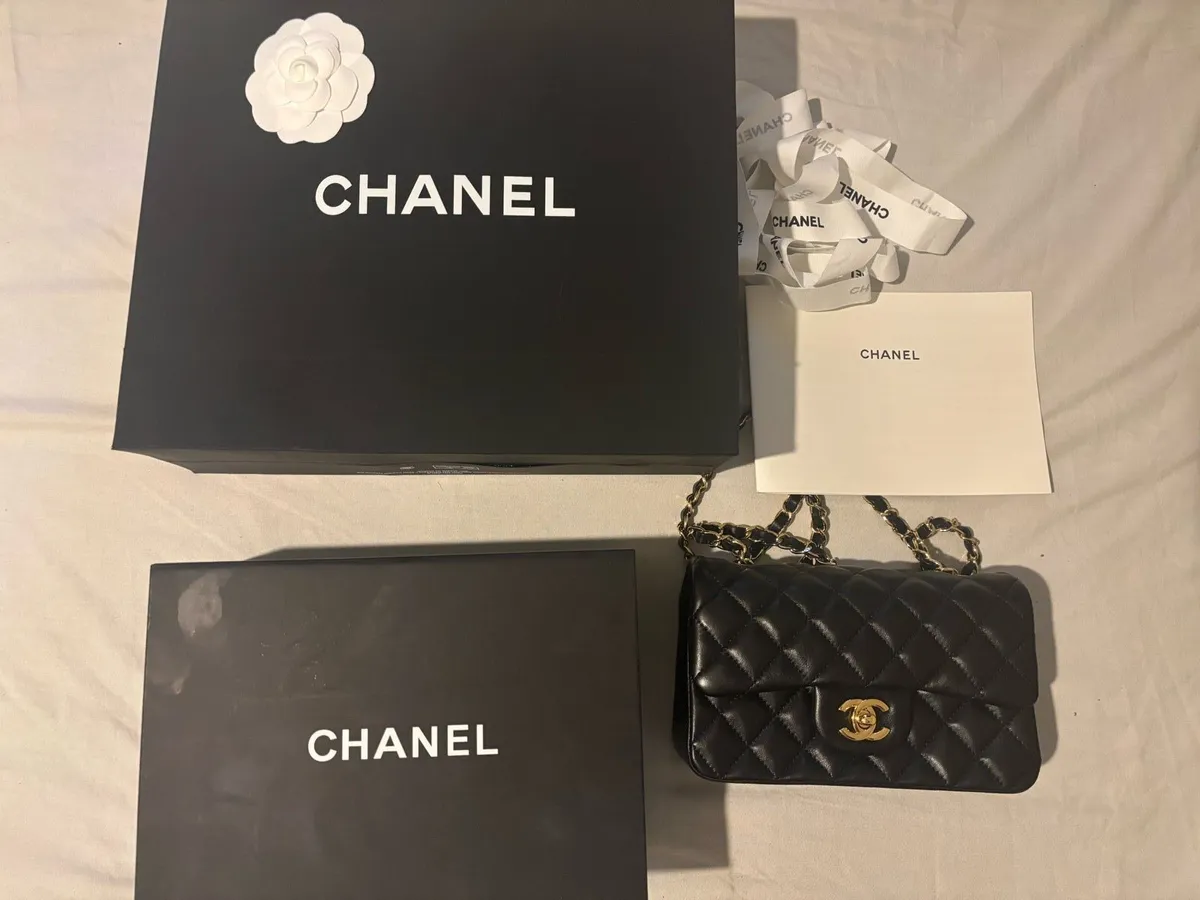 Chanel Mini handbag 1:1 - Image 1